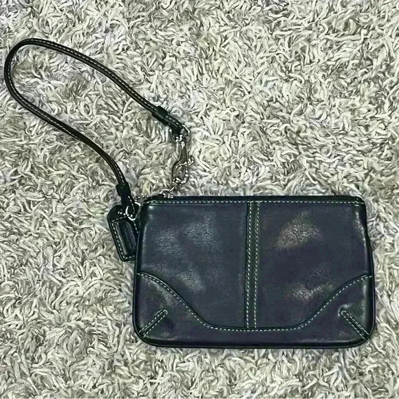 Coach Wristlet Purse Black Soft Leather Zip Top Small Fashion Bag Side Handle - Picture 1 of 10